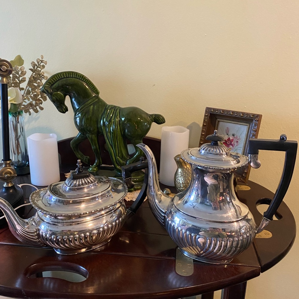 Antique 4 Piece Sheffield Silver Plated Tea &Coffee Pots Creamer and Sugar - Picture 8 of 9
